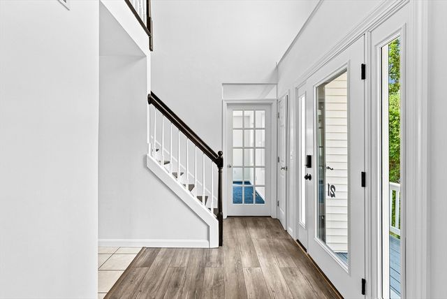 21 Forestview Dr, Fairhaven, MA 02719