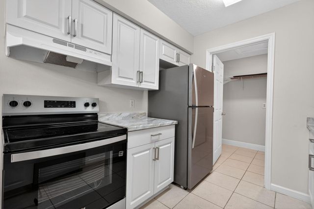 3911 NW Cinnamon Tree Circle, Jensen Beach, FL 34957