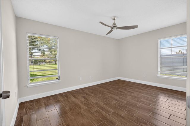 3911 NW Cinnamon Tree Circle, Jensen Beach, FL 34957
