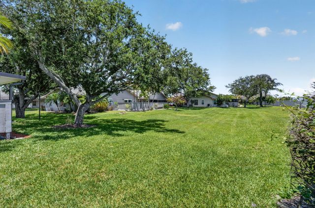 3911 NW Cinnamon Tree Circle, Jensen Beach, FL 34957