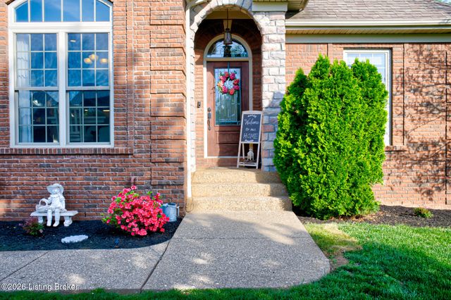 688 Ashbourne Dr, Shelbyville, KY 40065