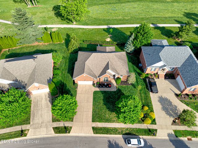 688 Ashbourne Dr, Shelbyville, KY 40065