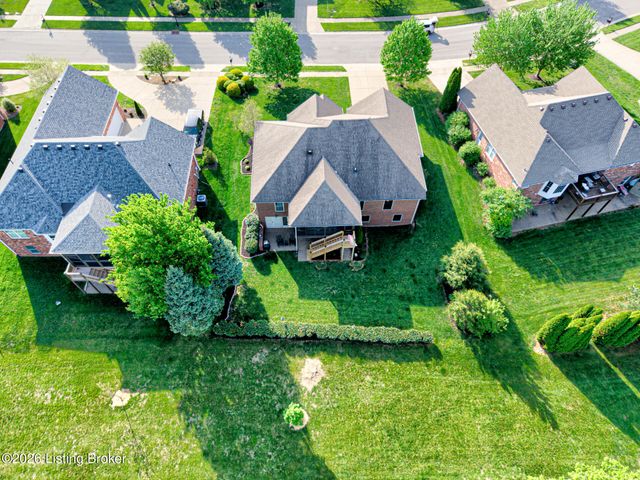 688 Ashbourne Dr, Shelbyville, KY 40065