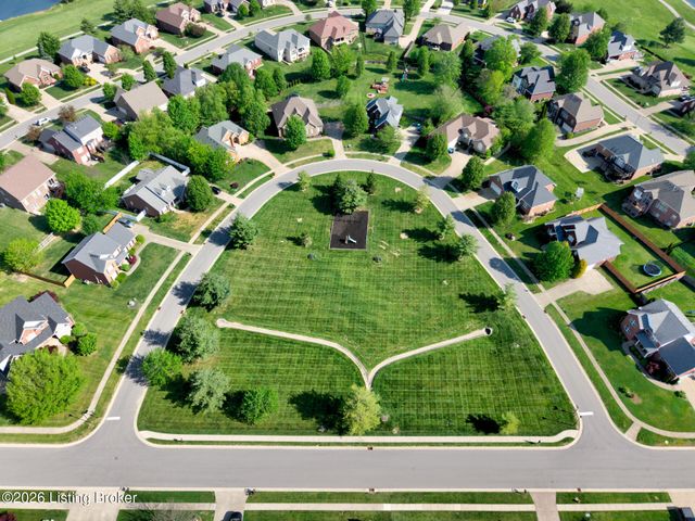 688 Ashbourne Dr, Shelbyville, KY 40065