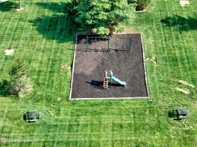 688 Ashbourne Dr, Shelbyville, KY 40065