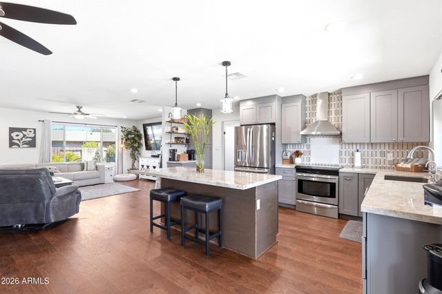 2653 W OBISPO Circle, Mesa, AZ 85202