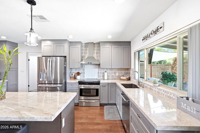 2653 W OBISPO Circle, Mesa, AZ 85202