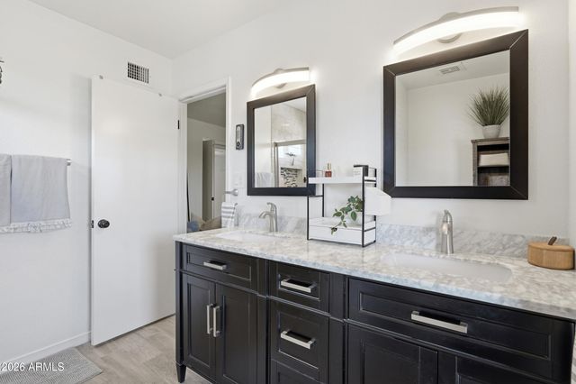 2653 W OBISPO Circle, Mesa, AZ 85202
