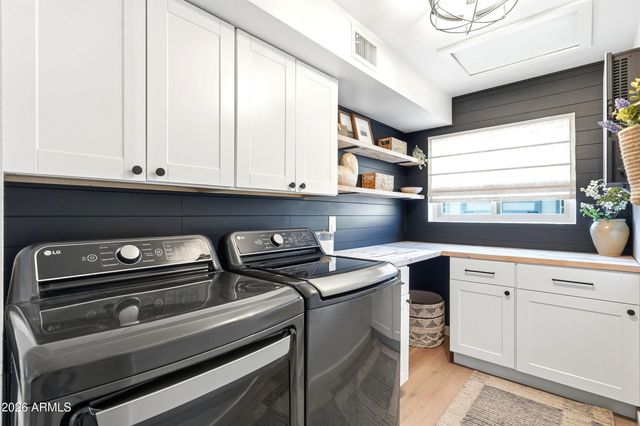 2653 W OBISPO Circle, Mesa, AZ 85202