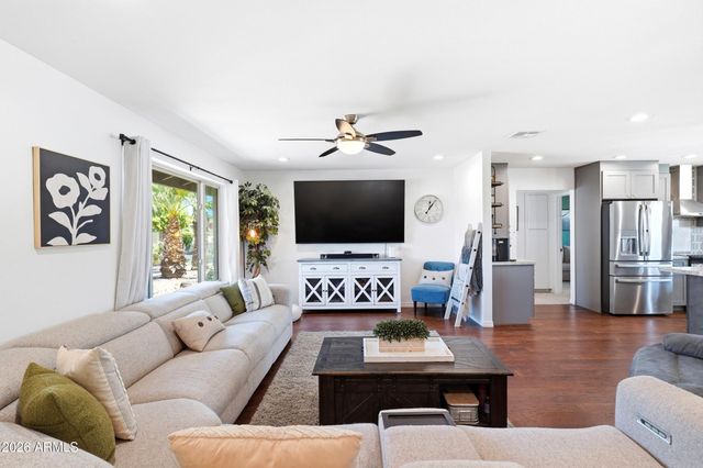 2653 W OBISPO Circle, Mesa, AZ 85202