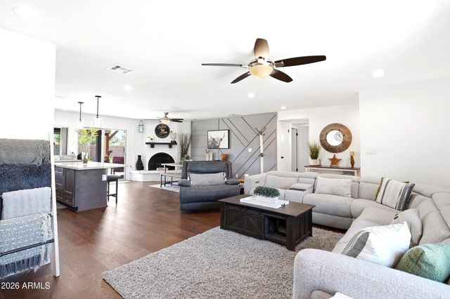 2653 W OBISPO Circle, Mesa, AZ 85202
