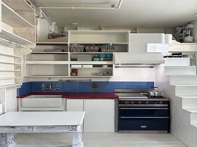 800 Cottageview Drive, Traverse City, MI 49684