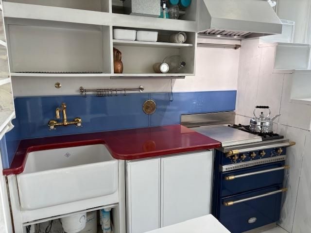 800 Cottageview Drive, Traverse City, MI 49684