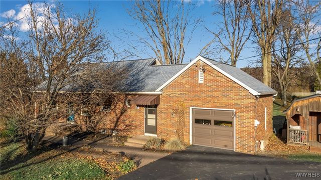 7083 Boston State Road, Boston, NY 14075