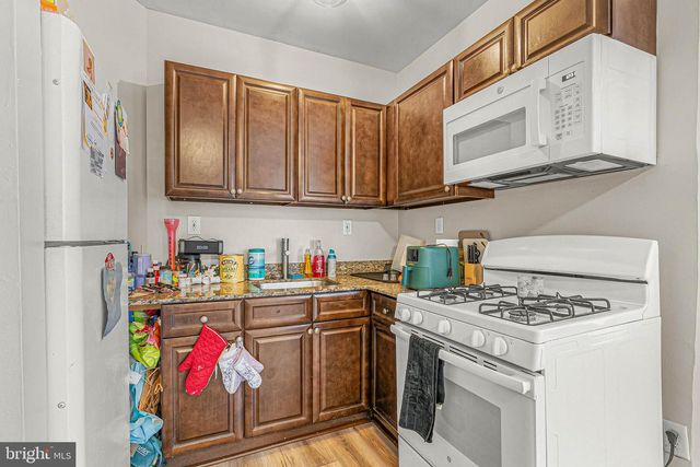 817 WYNNEWOOD RD, Philadelphia, PA 19151
