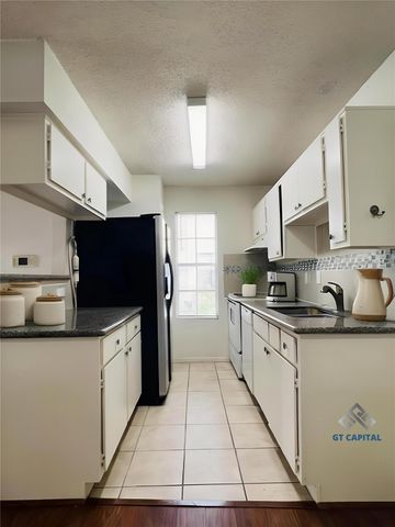 2750 Holly Hall Street 1211, Houston, TX 77054