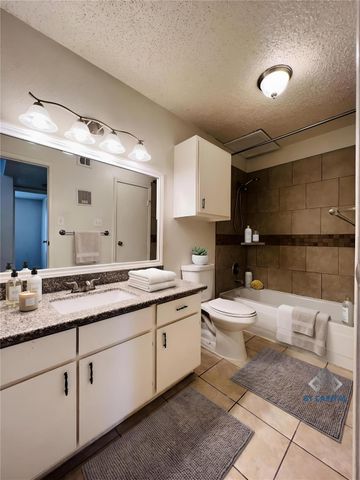 2750 Holly Hall Street 1211, Houston, TX 77054