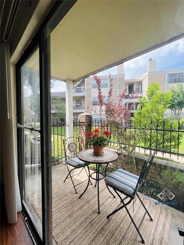 2750 Holly Hall Street 1211, Houston, TX 77054