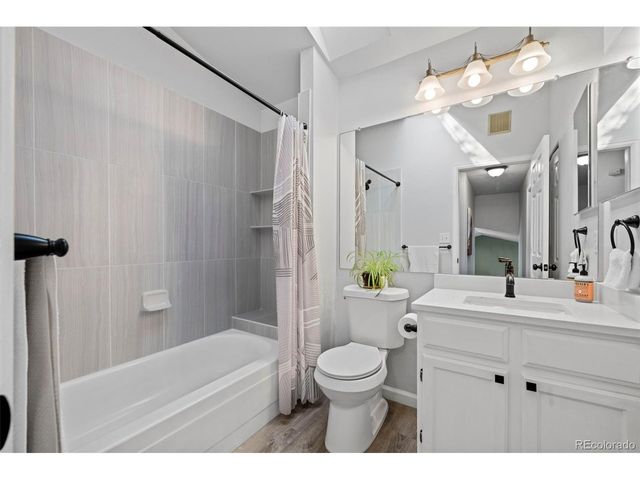 9577 W Nichols Pl, Littleton, CO 80128