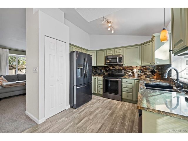 9577 W Nichols Pl, Littleton, CO 80128