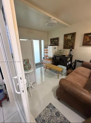 6931 SW 159th Pl, Miami, FL 33193