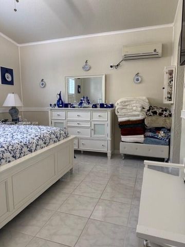 6931 SW 159th Pl, Miami, FL 33193