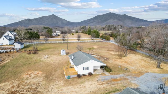 4224 Jopling RD, Bedford, VA 24523