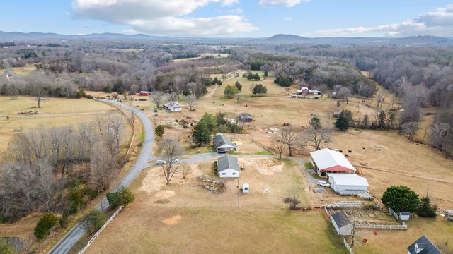 4224 Jopling RD, Bedford, VA 24523