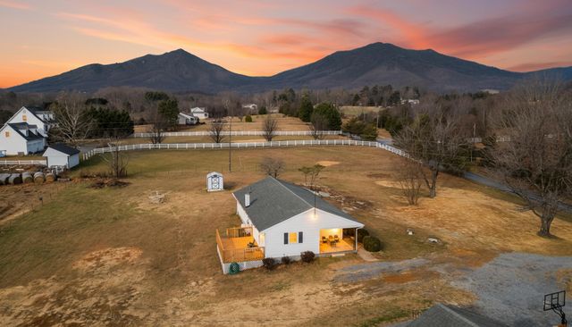 4224 Jopling RD, Bedford, VA 24523