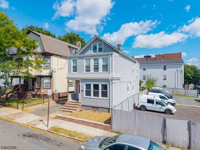 35 IRVING AVE, Newark City, NJ 07112