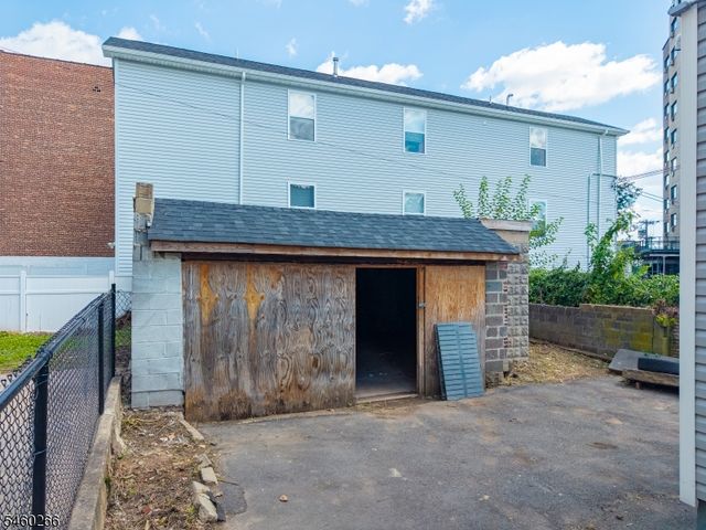 35 IRVING AVE, Newark City, NJ 07112