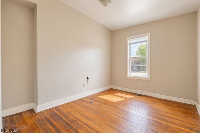 35 IRVING AVE, Newark City, NJ 07112