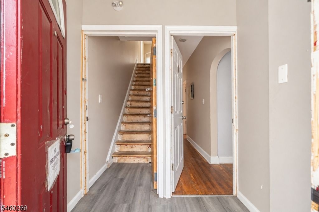 35 IRVING AVE, Newark City, NJ 07112 — photo 2