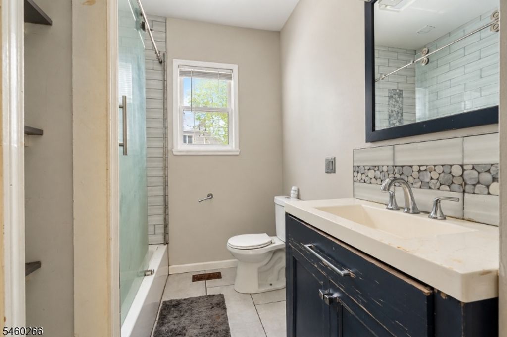 35 IRVING AVE, Newark City, NJ 07112 — photo 3