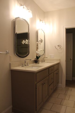 51 Lawrence Dr 51, Franklin, MA 02038