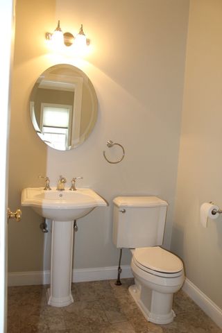 51 Lawrence Dr 51, Franklin, MA 02038