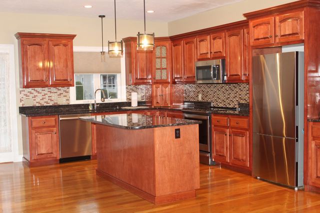 51 Lawrence Dr 51, Franklin, MA 02038