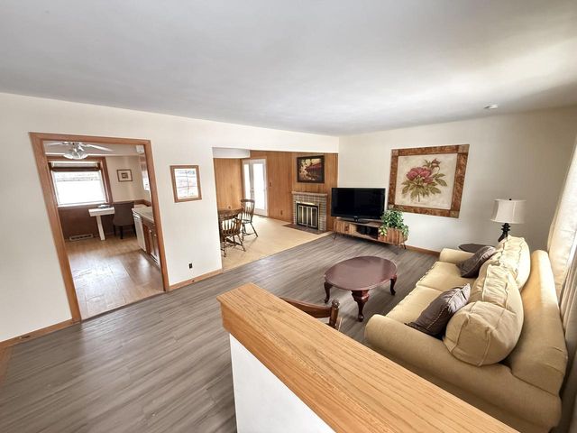 1956 Bootmaker DRIVE, Beloit, WI 53511