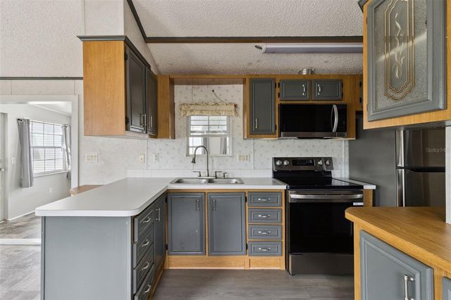 422 GARY PLAYER DRIVE, Davenport, FL 33837