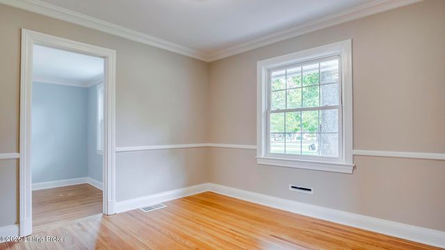 5712 Southern Pkwy, Louisville, KY 40214
