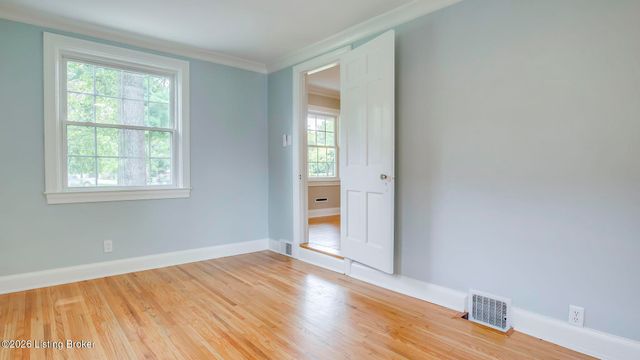 5712 Southern Pkwy, Louisville, KY 40214
