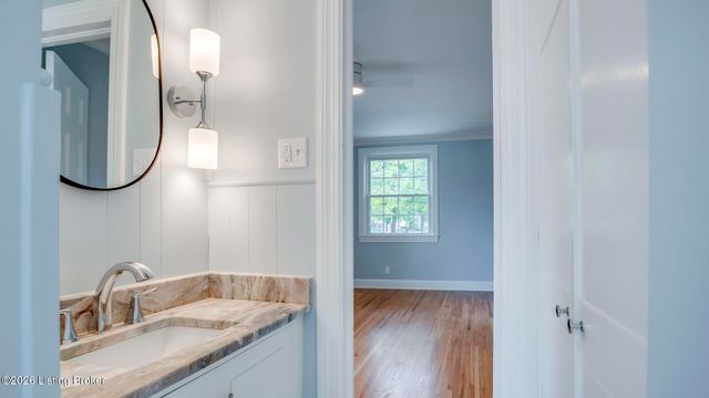 5712 Southern Pkwy, Louisville, KY 40214