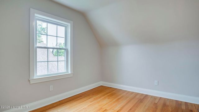 5712 Southern Pkwy, Louisville, KY 40214