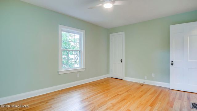 5712 Southern Pkwy, Louisville, KY 40214