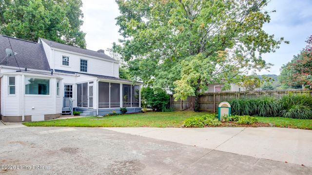 5712 Southern Pkwy, Louisville, KY 40214