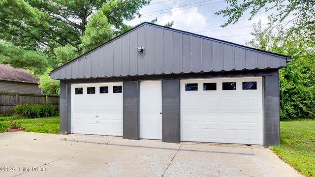 5712 Southern Pkwy, Louisville, KY 40214