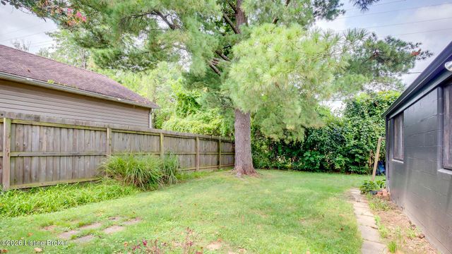 5712 Southern Pkwy, Louisville, KY 40214