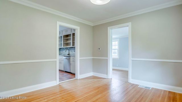 5712 Southern Pkwy, Louisville, KY 40214