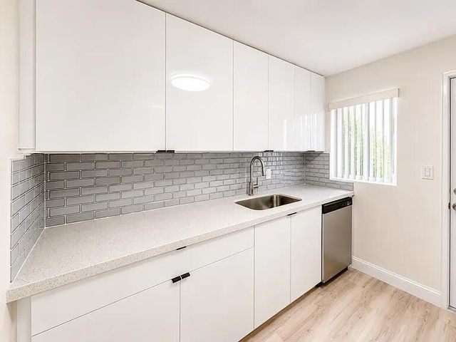 241 NE 12th Street 241, Delray Beach, FL 33444