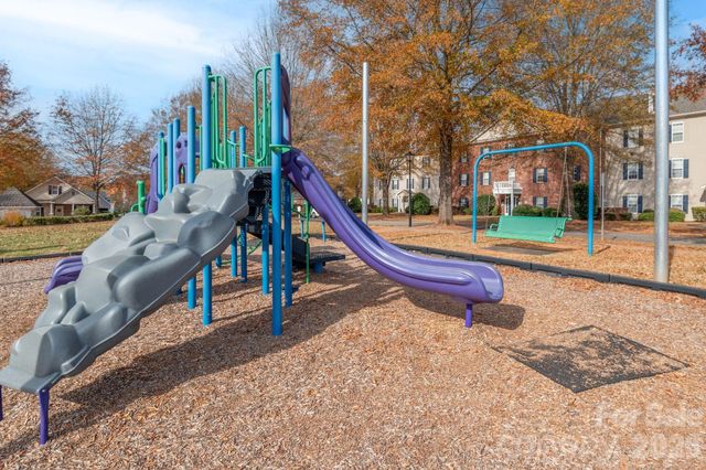 298 Town Park Drive 202, Advance, NC 27006